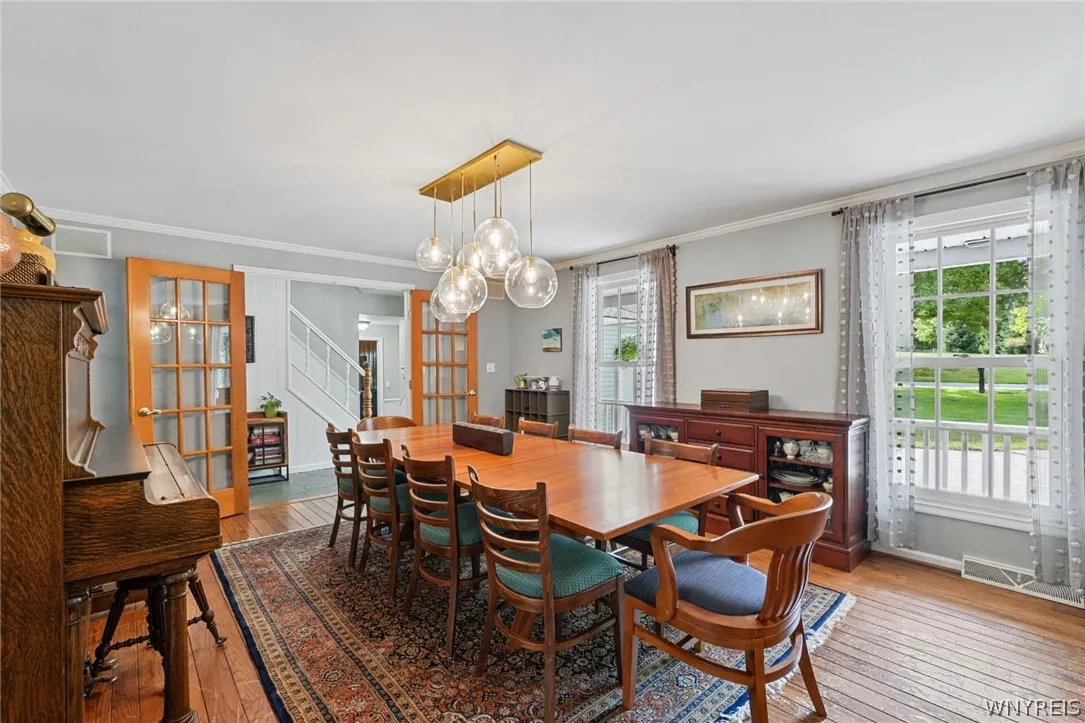 Formal dining room