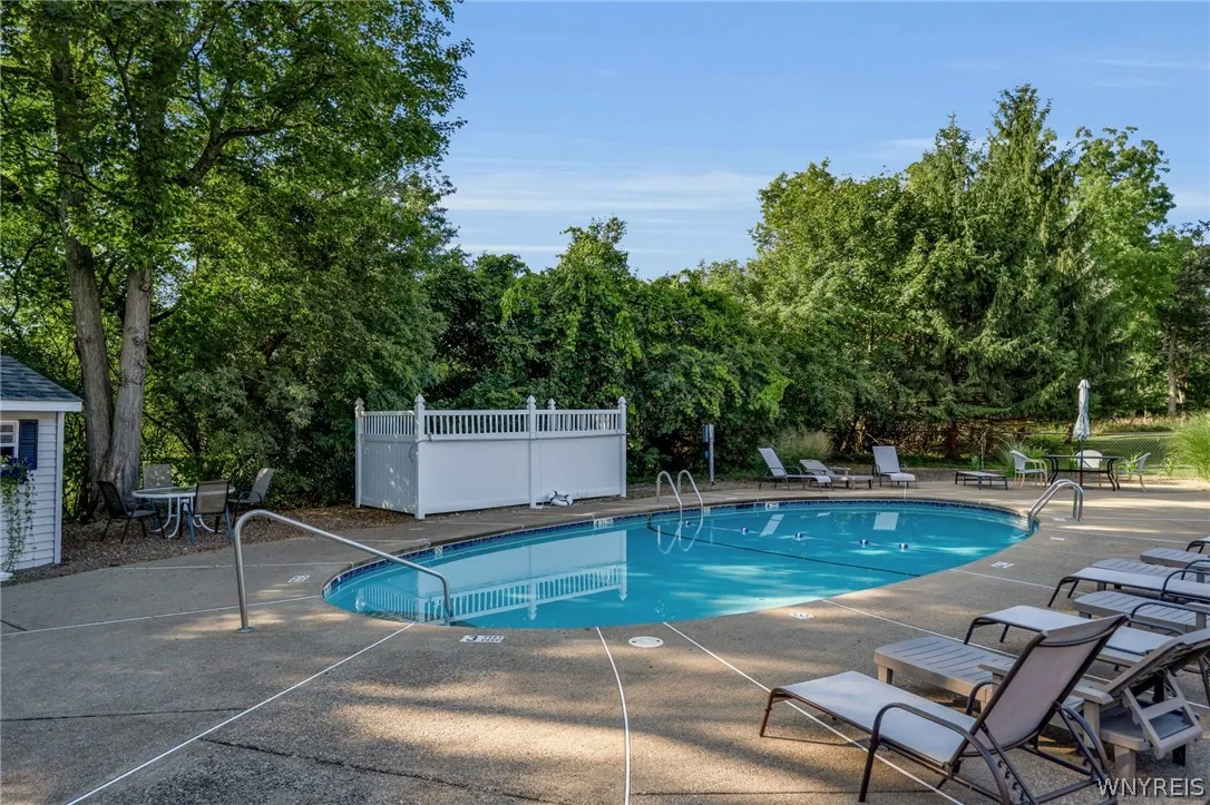 270 Buffalo Road 22, Aurora, New York 14052, Aurora, New York 14052, 2 Bedroom Bedrooms, 6 Room Rooms,2 BathroomBathrooms,Residential,For Sale,270 Buffalo Road 22, Aurora, New York 14052,0,B1714539