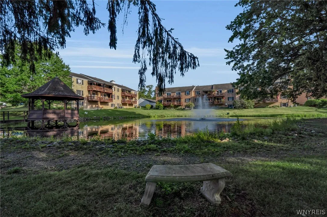 270 Buffalo Road 22, Aurora, New York 14052, Aurora, New York 14052, 2 Bedroom Bedrooms, 6 Room Rooms,2 BathroomBathrooms,Residential,For Sale,270 Buffalo Road 22, Aurora, New York 14052,0,B1714539