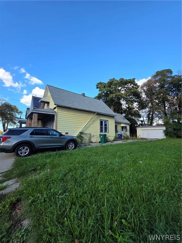 301 Peach Street, Buffalo, New York 14204, Buffalo, New York 14204, 3 Bedroom Bedrooms, 6 Room Rooms,1 BathroomBathrooms,Residential,For Sale,301 Peach Street, Buffalo, New York 14204,0,B1715029