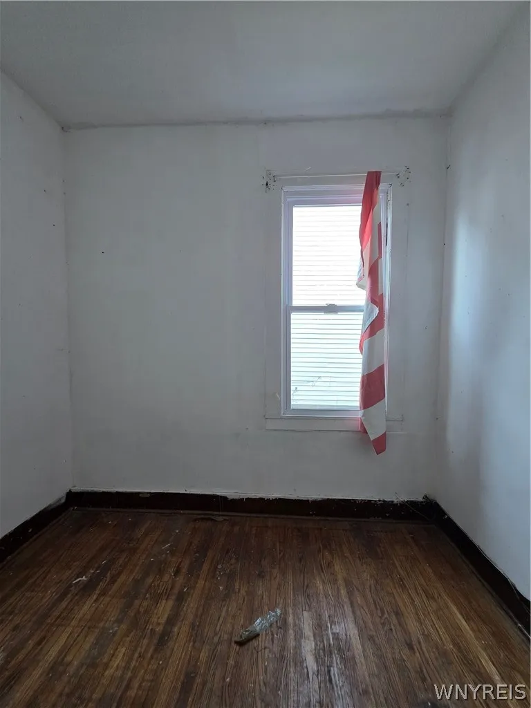 301 Peach Street, Buffalo, New York 14204, Buffalo, New York 14204, 3 Bedroom Bedrooms, 6 Room Rooms,1 BathroomBathrooms,Residential,For Sale,301 Peach Street, Buffalo, New York 14204,0,B1715029