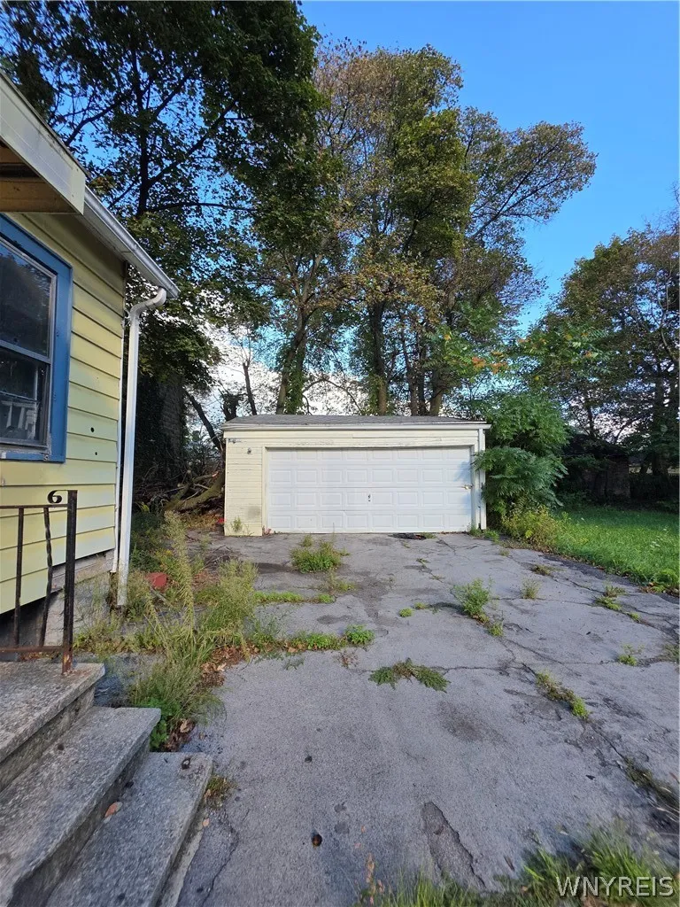 301 Peach Street, Buffalo, New York 14204, Buffalo, New York 14204, 3 Bedroom Bedrooms, 6 Room Rooms,1 BathroomBathrooms,Residential,For Sale,301 Peach Street, Buffalo, New York 14204,0,B1715029