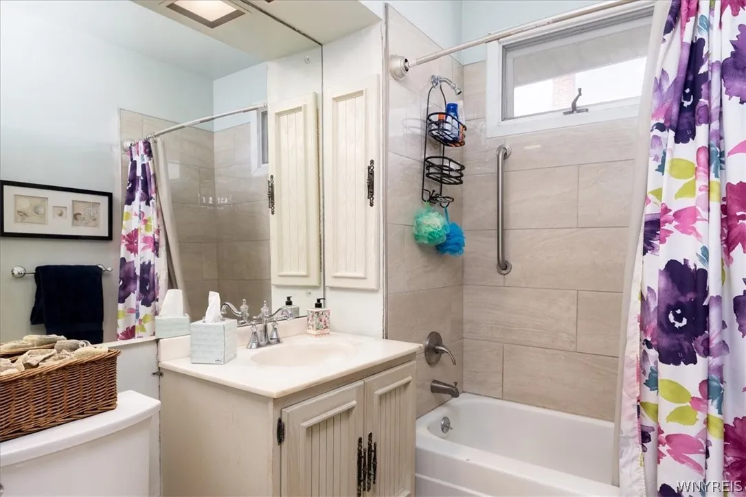 105 Wallace Avenue, Buffalo, New York 14214, Buffalo, New York 14214, 6 Bedroom Bedrooms, ,2 BathroomBathrooms,Residential,For Sale,105 Wallace Avenue, Buffalo, New York 14214,0,B1713683