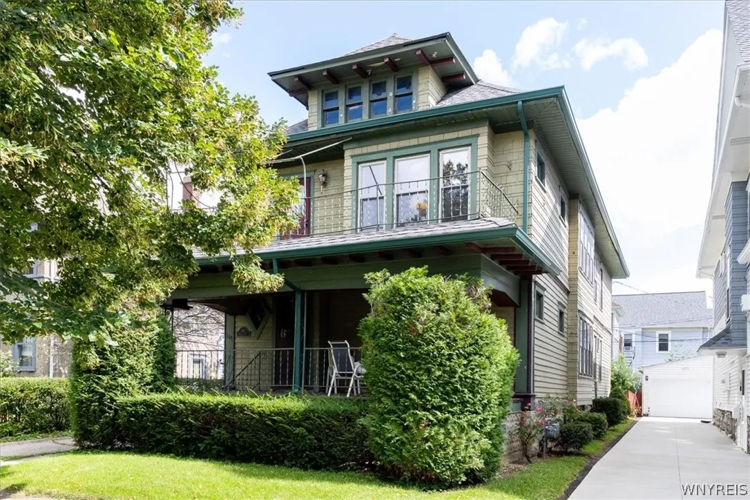105 Wallace Avenue, Buffalo, New York 14214, Buffalo, New York 14214, 6 Bedroom Bedrooms, ,2 BathroomBathrooms,Residential,For Sale,105 Wallace Avenue, Buffalo, New York 14214,0,B1713683