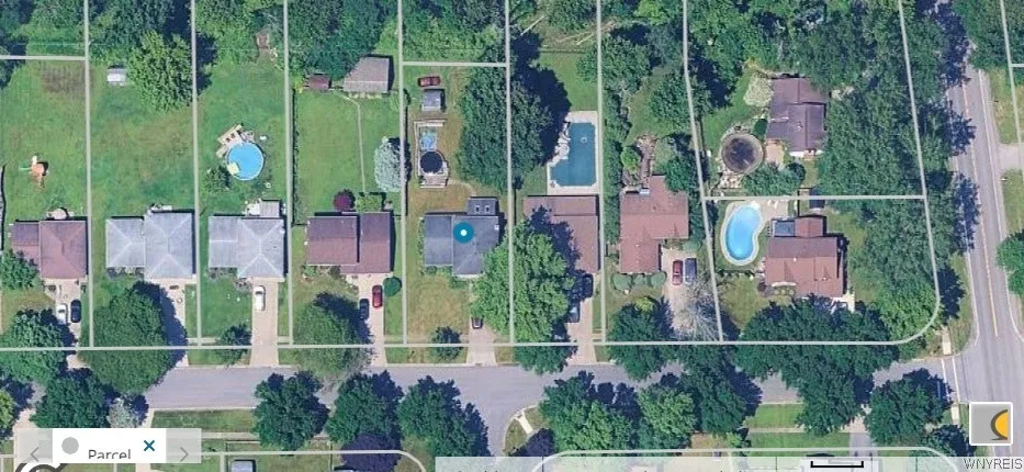 23 Burgundy, Amherst, New York 14228, Amherst, New York 14228, 4 Bedroom Bedrooms, 9 Room Rooms,1 BathroomBathrooms,Residential,For Sale,23 Burgundy, Amherst, New York 14228,0,B1715141