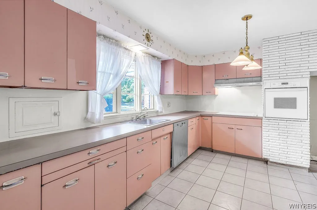 95 Dana Road, Buffalo, New York 14216, Buffalo, New York 14216, 3 Bedroom Bedrooms, 6 Room Rooms,1 BathroomBathrooms,Residential,For Sale,95 Dana Road, Buffalo, New York 14216,0,B1712502