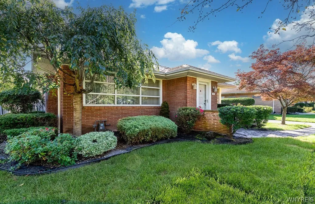 95 Dana Road, Buffalo, New York 14216, Buffalo, New York 14216, 3 Bedroom Bedrooms, 6 Room Rooms,1 BathroomBathrooms,Residential,For Sale,95 Dana Road, Buffalo, New York 14216,0,B1712502