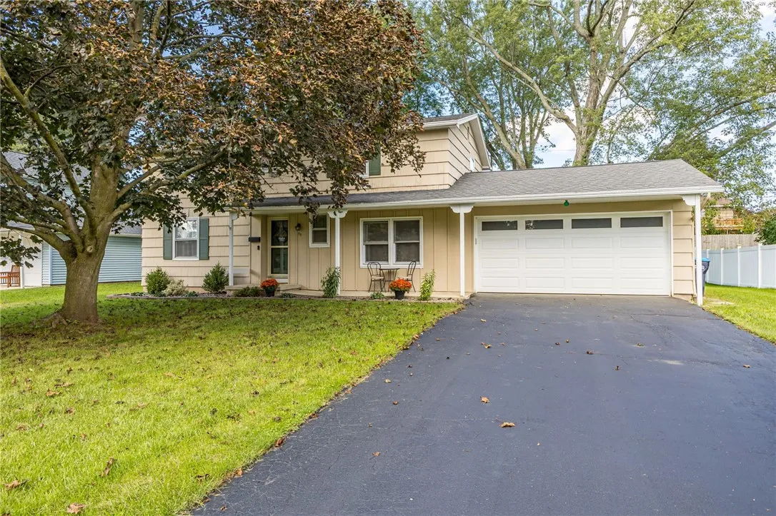 50 Medallion Circle, Greece, New York 14626, Greece, New York 14626, 4 Bedroom Bedrooms, 7 Room Rooms,1 BathroomBathrooms,Residential,Closed,50 Medallion Circle, Greece, New York 14626,0,R1714725