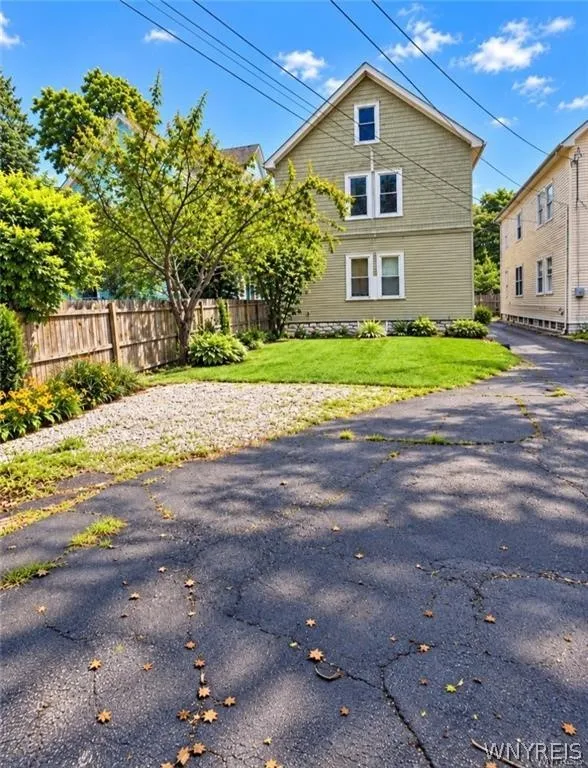 118 Saranac Avenue, Buffalo, New York 14216, Buffalo, New York 14216, 3 Bedroom Bedrooms, 7 Room Rooms,1 BathroomBathrooms,Residential Lease,For Rent,118 Saranac Avenue, Buffalo, New York 14216,0,B1714405