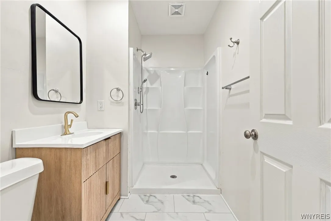 127 West Northrup Place N, Buffalo, New York 14214, Buffalo, New York 14214, 5 Bedroom Bedrooms, 8 Room Rooms,2 BathroomBathrooms,Residential,For Sale,127 West Northrup Place N, Buffalo, New York 14214,0,B1715367