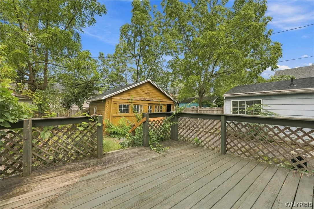 127 West Northrup Place N, Buffalo, New York 14214, Buffalo, New York 14214, 5 Bedroom Bedrooms, 8 Room Rooms,2 BathroomBathrooms,Residential,For Sale,127 West Northrup Place N, Buffalo, New York 14214,0,B1715367