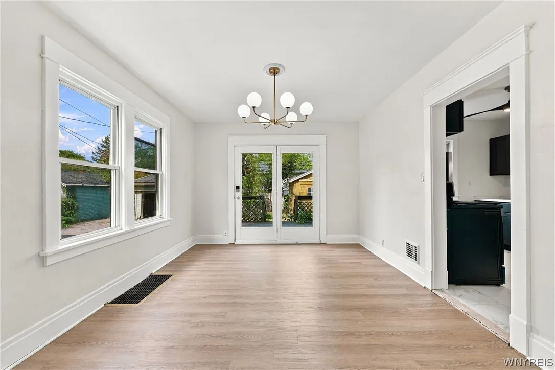 127 West Northrup Place N, Buffalo, New York 14214, Buffalo, New York 14214, 5 Bedroom Bedrooms, 8 Room Rooms,2 BathroomBathrooms,Residential,For Sale,127 West Northrup Place N, Buffalo, New York 14214,0,B1715367