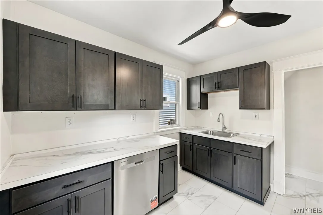 127 West Northrup Place N, Buffalo, New York 14214, Buffalo, New York 14214, 5 Bedroom Bedrooms, 8 Room Rooms,2 BathroomBathrooms,Residential,For Sale,127 West Northrup Place N, Buffalo, New York 14214,0,B1715367