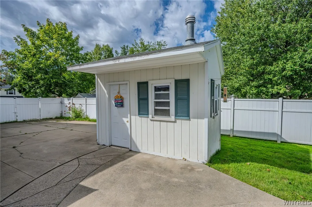 6104 Berkley Drive, Orchard Park, New York 14127, Orchard Park, New York 14127, 4 Bedroom Bedrooms, 8 Room Rooms,3 BathroomBathrooms,Residential,For Sale,6104 Berkley Drive, Orchard Park, New York 14127,0,B1714865