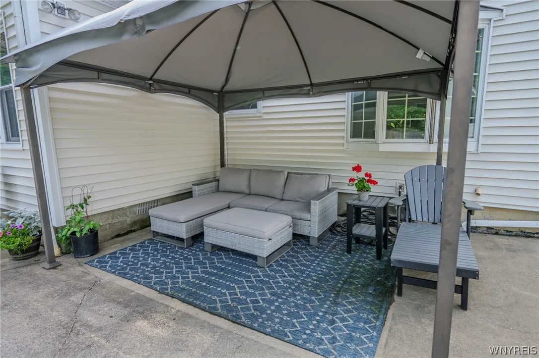 6104 Berkley Drive, Orchard Park, New York 14127, Orchard Park, New York 14127, 4 Bedroom Bedrooms, 8 Room Rooms,3 BathroomBathrooms,Residential,For Sale,6104 Berkley Drive, Orchard Park, New York 14127,0,B1714865