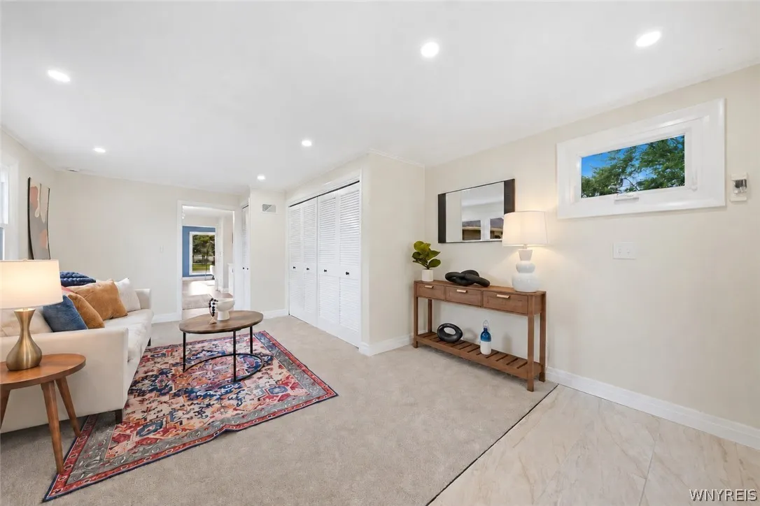 Rear family room off kitchen
