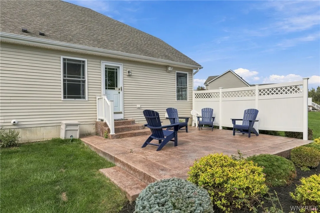 4703 Mosey Lane, Hamburg, New York 14219, Hamburg, New York 14219, 2 Bedroom Bedrooms, 5 Room Rooms,2 BathroomBathrooms,Residential,For Sale,4703 Mosey Lane, Hamburg, New York 14219,0,B1715426