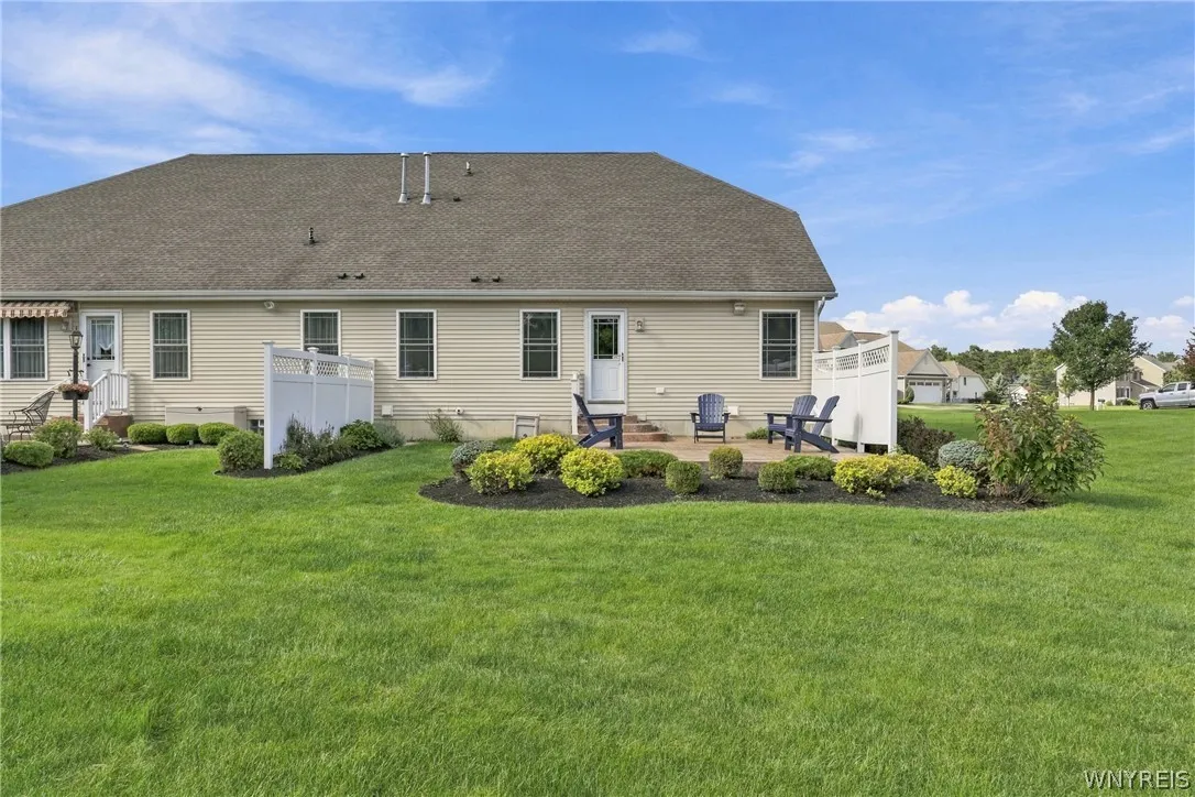 4703 Mosey Lane, Hamburg, New York 14219, Hamburg, New York 14219, 2 Bedroom Bedrooms, 5 Room Rooms,2 BathroomBathrooms,Residential,For Sale,4703 Mosey Lane, Hamburg, New York 14219,0,B1715426