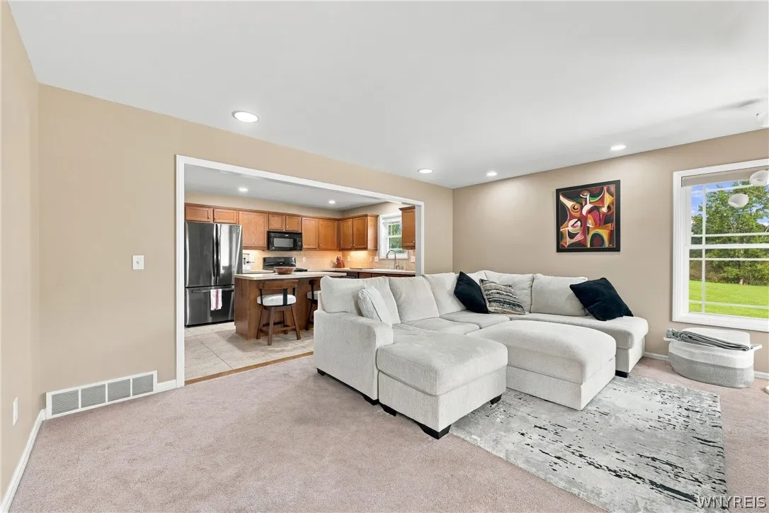 4703 Mosey Lane, Hamburg, New York 14219, Hamburg, New York 14219, 2 Bedroom Bedrooms, 5 Room Rooms,2 BathroomBathrooms,Residential,For Sale,4703 Mosey Lane, Hamburg, New York 14219,0,B1715426
