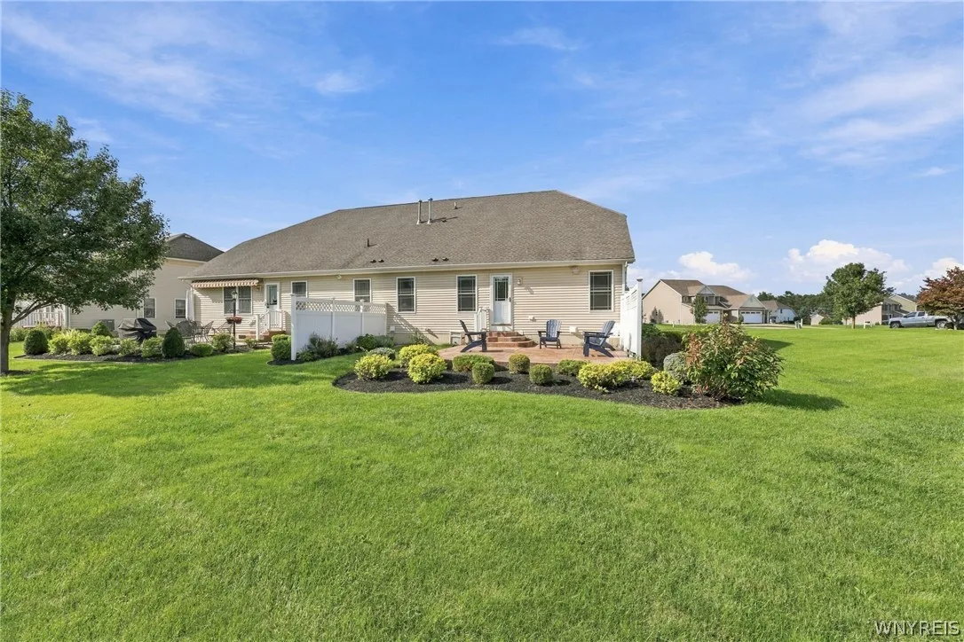 4703 Mosey Lane, Hamburg, New York 14219, Hamburg, New York 14219, 2 Bedroom Bedrooms, 5 Room Rooms,2 BathroomBathrooms,Residential,For Sale,4703 Mosey Lane, Hamburg, New York 14219,0,B1715426