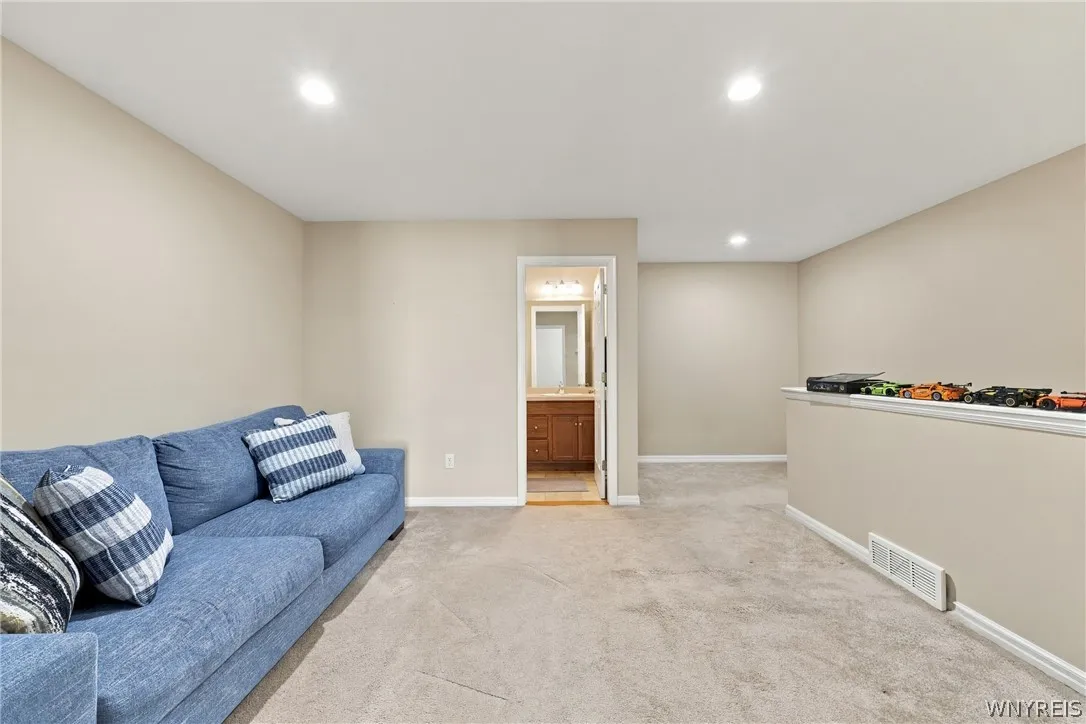 4703 Mosey Lane, Hamburg, New York 14219, Hamburg, New York 14219, 2 Bedroom Bedrooms, 5 Room Rooms,2 BathroomBathrooms,Residential,For Sale,4703 Mosey Lane, Hamburg, New York 14219,0,B1715426