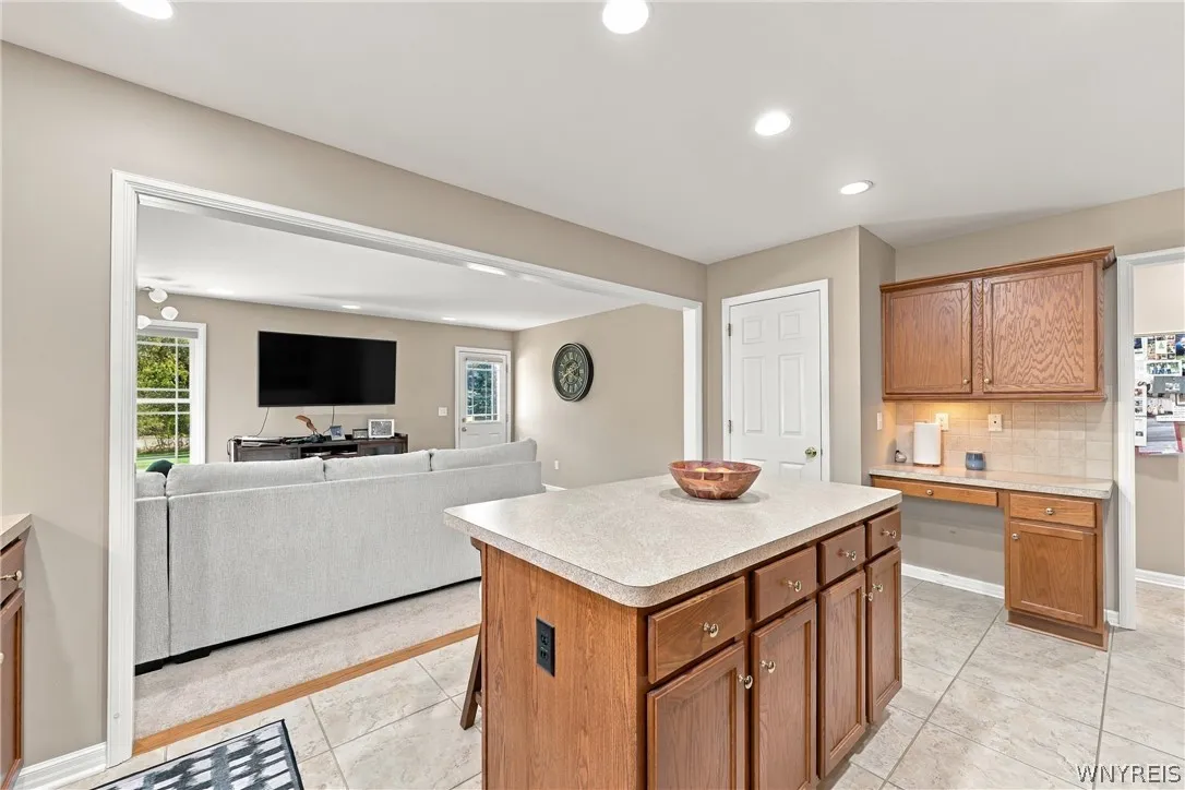 4703 Mosey Lane, Hamburg, New York 14219, Hamburg, New York 14219, 2 Bedroom Bedrooms, 5 Room Rooms,2 BathroomBathrooms,Residential,For Sale,4703 Mosey Lane, Hamburg, New York 14219,0,B1715426