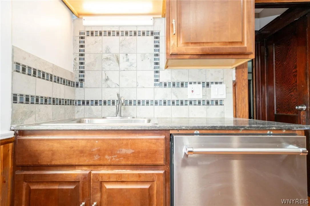 23 Aldrich Place, Buffalo, New York 14220, Buffalo, New York 14220, 4 Bedroom Bedrooms, 7 Room Rooms,2 BathroomBathrooms,Residential Lease,For Rent,23 Aldrich Place, Buffalo, New York 14220,0,B1715729