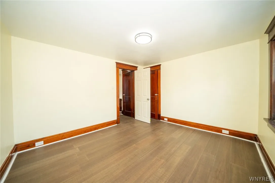 23 Aldrich Place, Buffalo, New York 14220, Buffalo, New York 14220, 4 Bedroom Bedrooms, 7 Room Rooms,2 BathroomBathrooms,Residential Lease,For Rent,23 Aldrich Place, Buffalo, New York 14220,0,B1715729