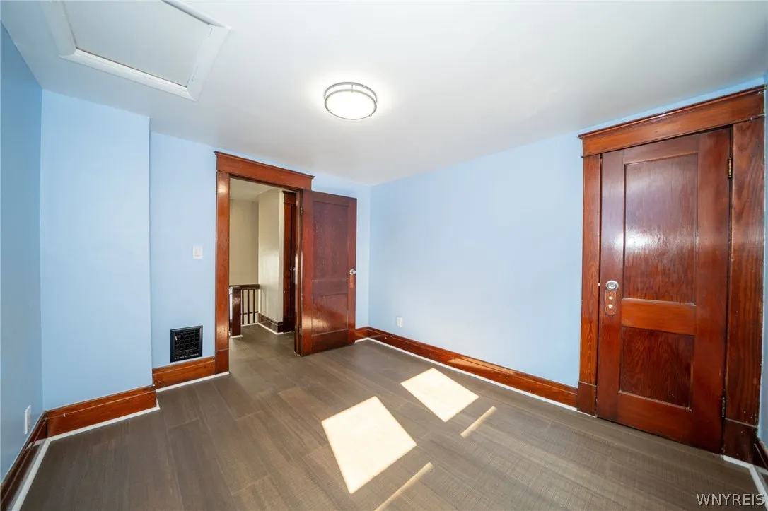 23 Aldrich Place, Buffalo, New York 14220, Buffalo, New York 14220, 4 Bedroom Bedrooms, 7 Room Rooms,2 BathroomBathrooms,Residential Lease,For Rent,23 Aldrich Place, Buffalo, New York 14220,0,B1715729