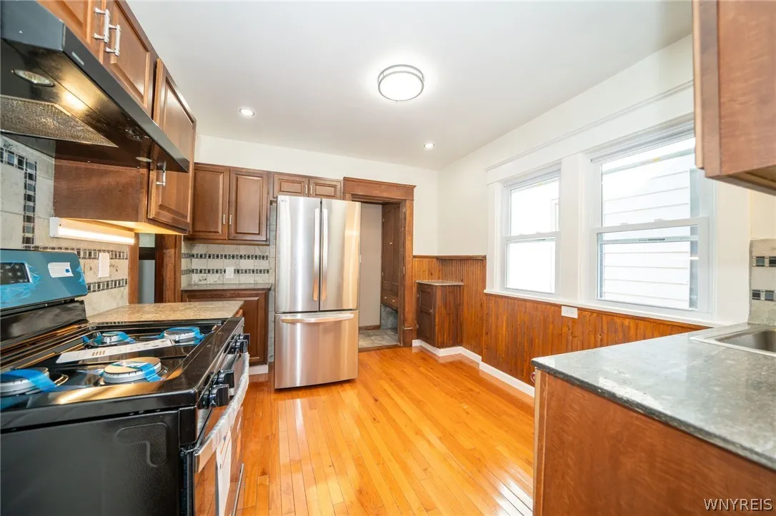 23 Aldrich Place, Buffalo, New York 14220, Buffalo, New York 14220, 4 Bedroom Bedrooms, 7 Room Rooms,2 BathroomBathrooms,Residential Lease,For Rent,23 Aldrich Place, Buffalo, New York 14220,0,B1715729