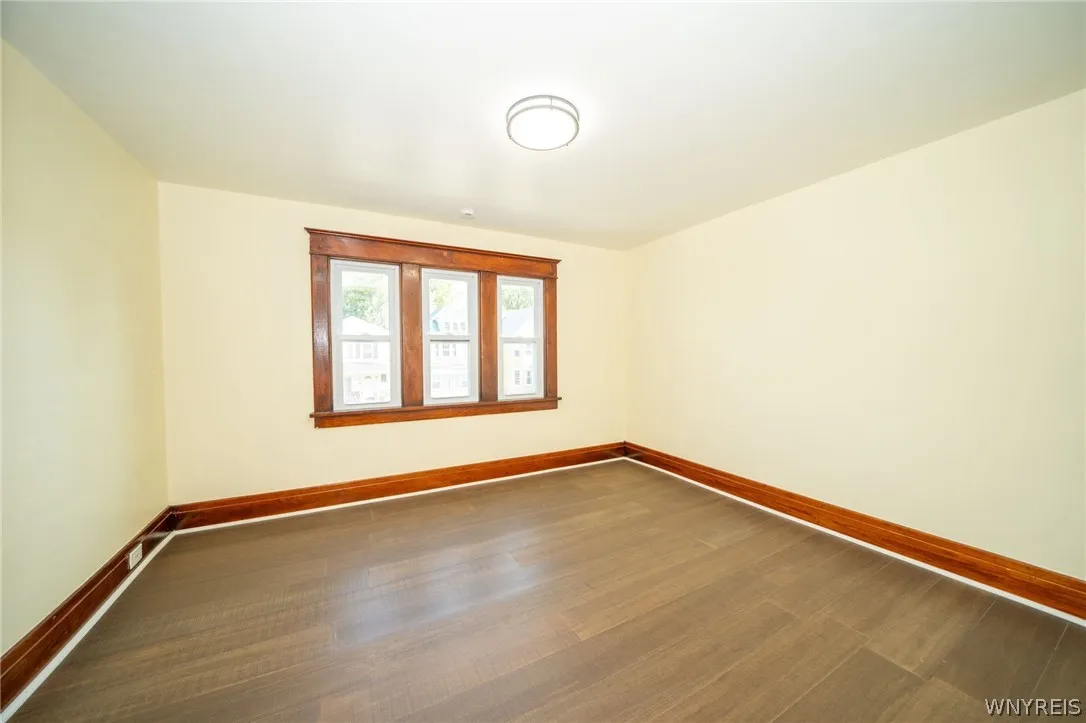 23 Aldrich Place, Buffalo, New York 14220, Buffalo, New York 14220, 4 Bedroom Bedrooms, 7 Room Rooms,2 BathroomBathrooms,Residential Lease,For Rent,23 Aldrich Place, Buffalo, New York 14220,0,B1715729
