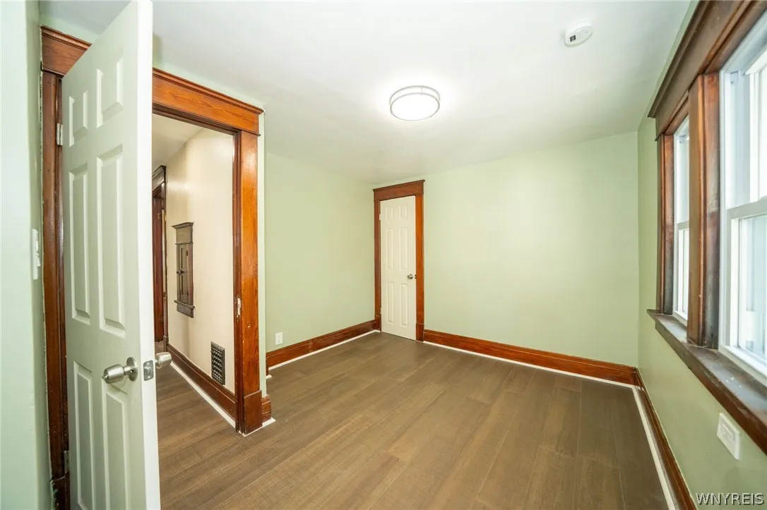 23 Aldrich Place, Buffalo, New York 14220, Buffalo, New York 14220, 4 Bedroom Bedrooms, 7 Room Rooms,2 BathroomBathrooms,Residential Lease,For Rent,23 Aldrich Place, Buffalo, New York 14220,0,B1715729