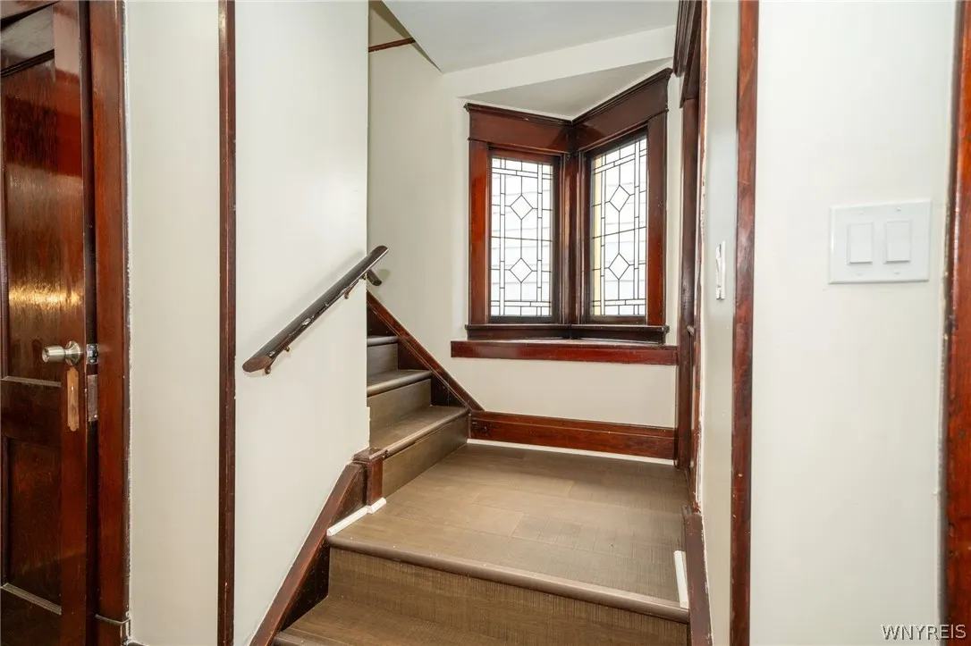 23 Aldrich Place, Buffalo, New York 14220, Buffalo, New York 14220, 4 Bedroom Bedrooms, 7 Room Rooms,2 BathroomBathrooms,Residential Lease,For Rent,23 Aldrich Place, Buffalo, New York 14220,0,B1715729