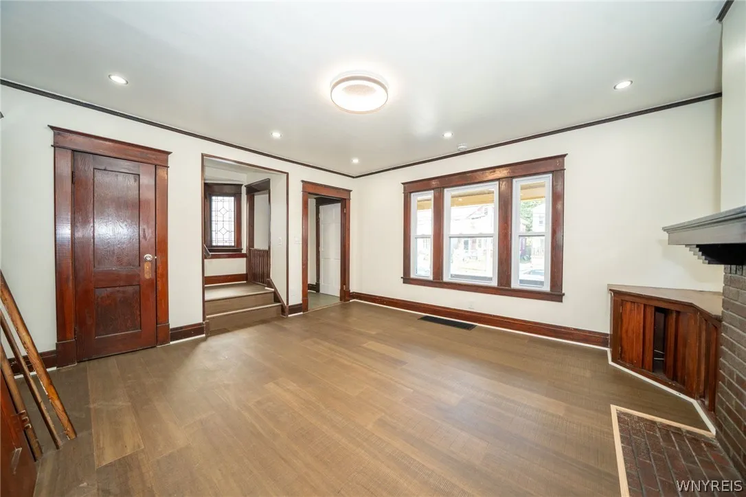 23 Aldrich Place, Buffalo, New York 14220, Buffalo, New York 14220, 4 Bedroom Bedrooms, 7 Room Rooms,2 BathroomBathrooms,Residential Lease,For Rent,23 Aldrich Place, Buffalo, New York 14220,0,B1715729