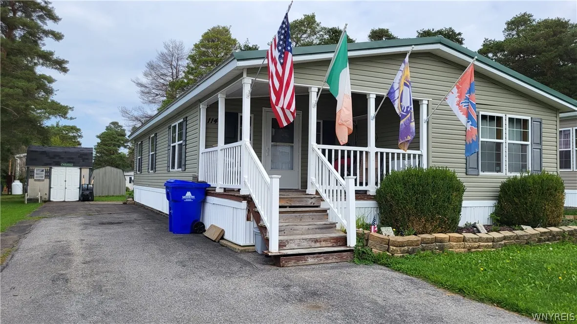 3450 Howard Road 114, Hamburg, New York 14075, Hamburg, New York 14075, 3 Bedroom Bedrooms, 7 Room Rooms,2 BathroomBathrooms,Residential,For Sale,3450 Howard Road 114, Hamburg, New York 14075,0,B1715822