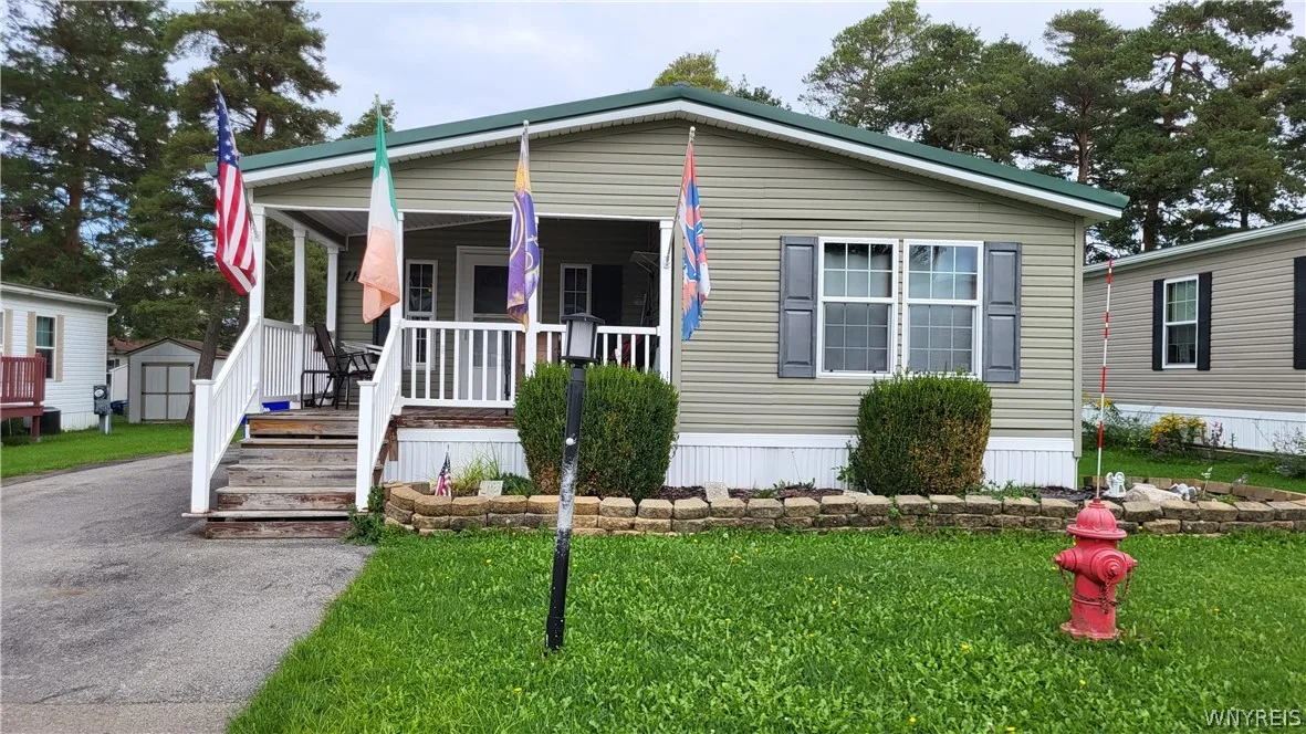 3450 Howard Road 114, Hamburg, New York 14075, Hamburg, New York 14075, 3 Bedroom Bedrooms, 7 Room Rooms,2 BathroomBathrooms,Residential,For Sale,3450 Howard Road 114, Hamburg, New York 14075,0,B1715822