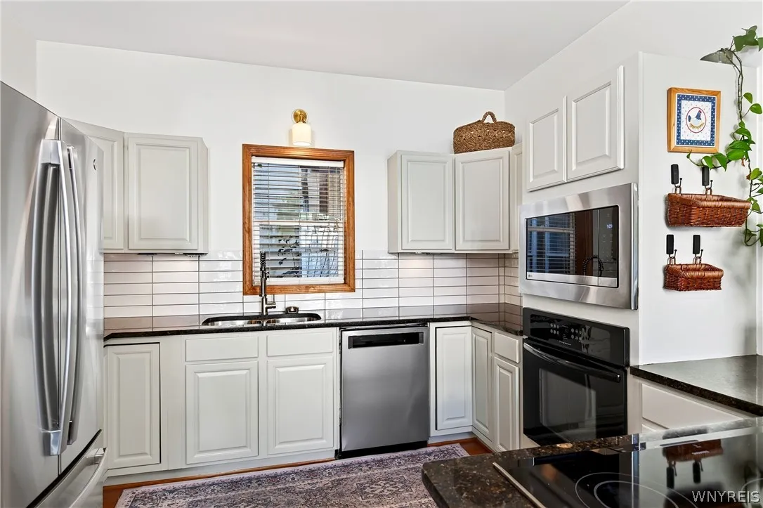88 York Street, Buffalo, New York 14213, Buffalo, New York 14213, 3 Bedroom Bedrooms, 6 Room Rooms,1 BathroomBathrooms,Residential,For Sale,88 York Street, Buffalo, New York 14213,0,B1715683