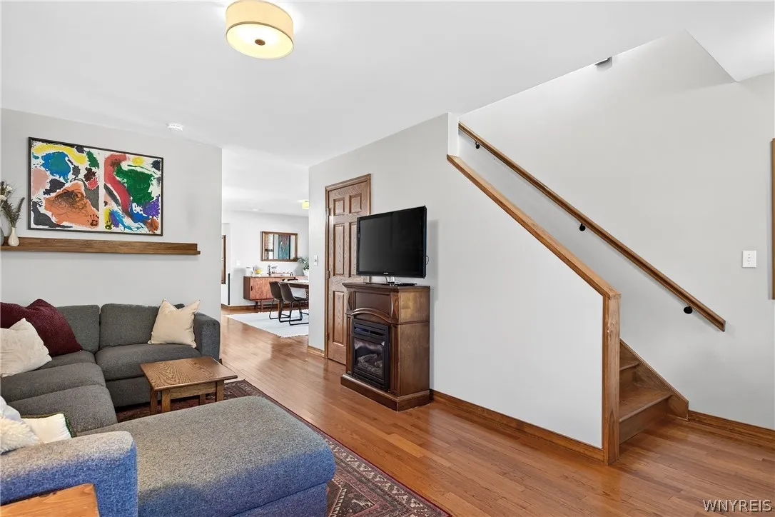 88 York Street, Buffalo, New York 14213, Buffalo, New York 14213, 3 Bedroom Bedrooms, 6 Room Rooms,1 BathroomBathrooms,Residential,For Sale,88 York Street, Buffalo, New York 14213,0,B1715683
