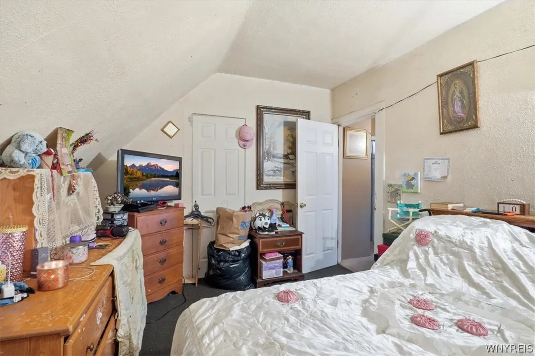 256 Breckenridge Street, Buffalo, New York 14213, Buffalo, New York 14213, 9 Bedroom Bedrooms, ,3 BathroomBathrooms,Residential,For Sale,256 Breckenridge Street, Buffalo, New York 14213,0,B1715681