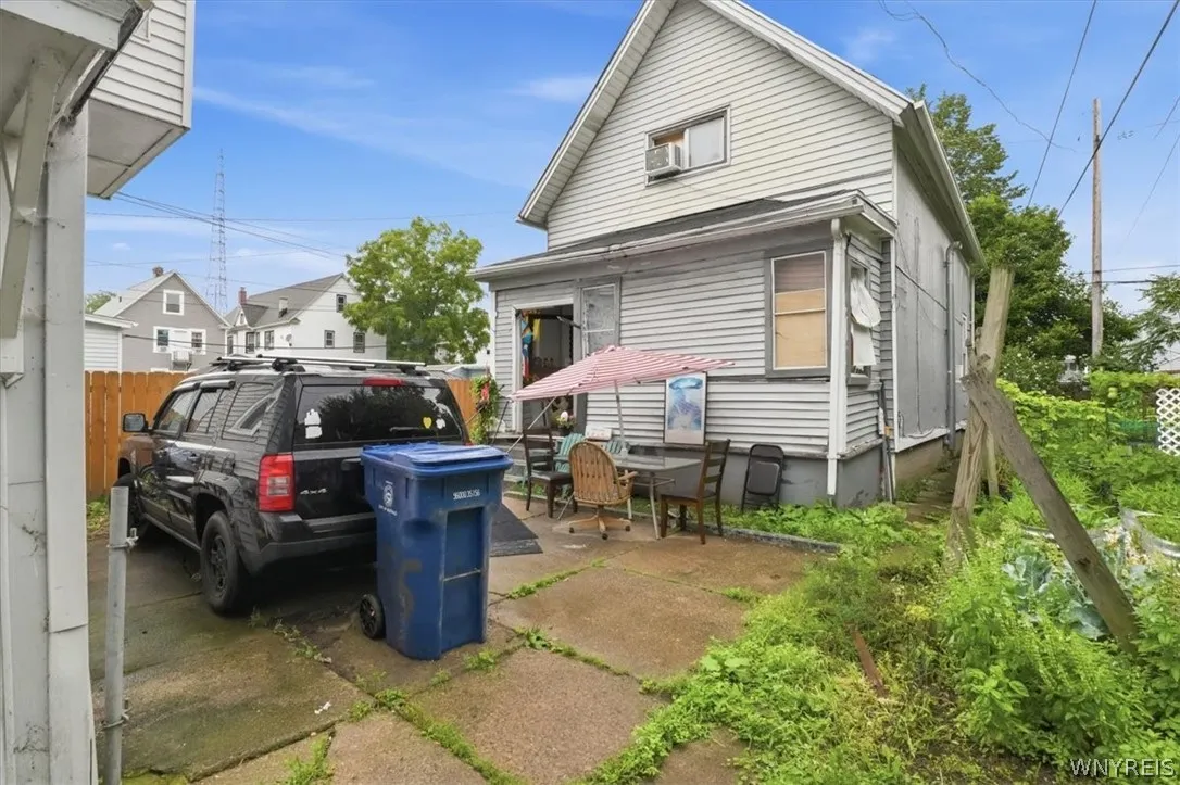 256 Breckenridge Street, Buffalo, New York 14213, Buffalo, New York 14213, 9 Bedroom Bedrooms, ,3 BathroomBathrooms,Residential,For Sale,256 Breckenridge Street, Buffalo, New York 14213,0,B1715681