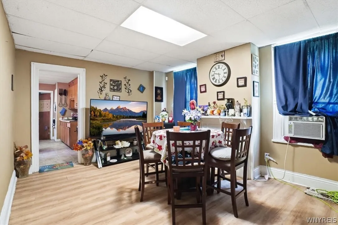 Front house upper unit