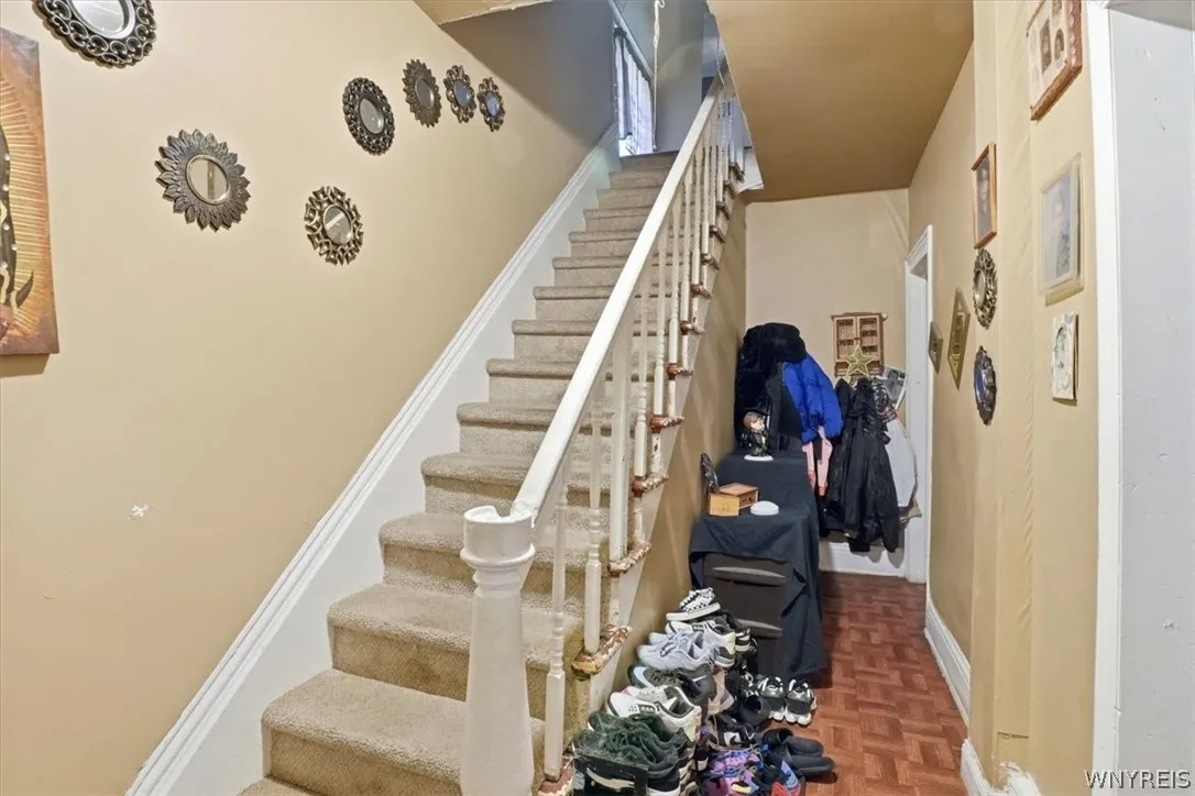 256 Breckenridge Street, Buffalo, New York 14213, Buffalo, New York 14213, 9 Bedroom Bedrooms, ,3 BathroomBathrooms,Residential,For Sale,256 Breckenridge Street, Buffalo, New York 14213,0,B1715681