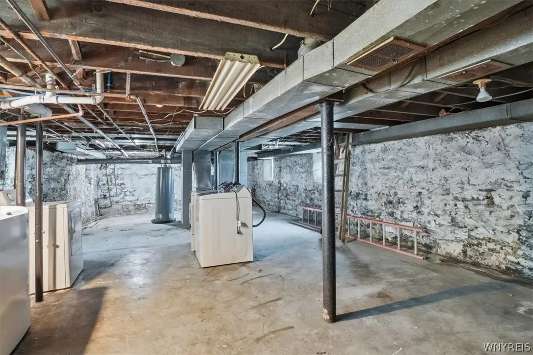 256 Breckenridge Street, Buffalo, New York 14213, Buffalo, New York 14213, 9 Bedroom Bedrooms, ,3 BathroomBathrooms,Residential,For Sale,256 Breckenridge Street, Buffalo, New York 14213,0,B1715681