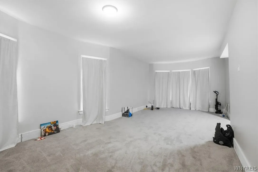 256 Breckenridge Street, Buffalo, New York 14213, Buffalo, New York 14213, 9 Bedroom Bedrooms, ,3 BathroomBathrooms,Residential,For Sale,256 Breckenridge Street, Buffalo, New York 14213,0,B1715681