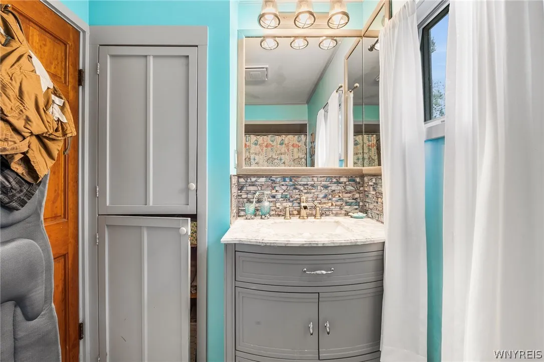 2173 Pleasant Avenue, Hamburg, New York 14085, Hamburg, New York 14085, 4 Bedroom Bedrooms, 7 Room Rooms,2 BathroomBathrooms,Residential,For Sale,2173 Pleasant Avenue, Hamburg, New York 14085,0,B1715978