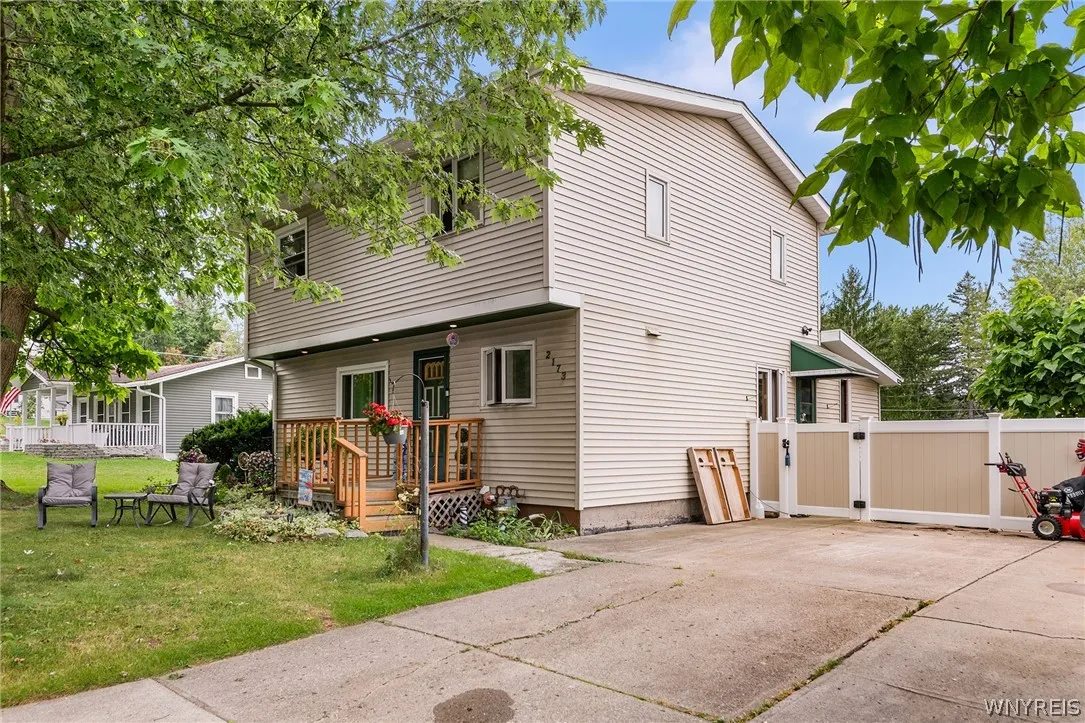 2173 Pleasant Avenue, Hamburg, New York 14085, Hamburg, New York 14085, 4 Bedroom Bedrooms, 7 Room Rooms,2 BathroomBathrooms,Residential,For Sale,2173 Pleasant Avenue, Hamburg, New York 14085,0,B1715978