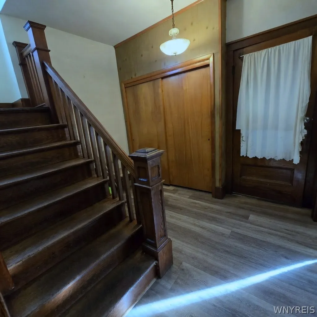 35 Englewood Avenue, Buffalo, New York 14214, Buffalo, New York 14214, 6 Bedroom Bedrooms, 10 Room Rooms,2 BathroomBathrooms,Residential Lease,For Rent,35 Englewood Avenue, Buffalo, New York 14214,0,B1716162