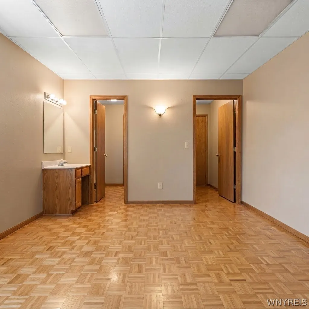 35 Englewood Avenue, Buffalo, New York 14214, Buffalo, New York 14214, 6 Bedroom Bedrooms, 10 Room Rooms,2 BathroomBathrooms,Residential Lease,For Rent,35 Englewood Avenue, Buffalo, New York 14214,0,B1716162
