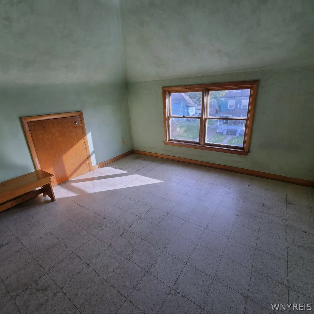 35 Englewood Avenue, Buffalo, New York 14214, Buffalo, New York 14214, 6 Bedroom Bedrooms, 10 Room Rooms,2 BathroomBathrooms,Residential Lease,For Rent,35 Englewood Avenue, Buffalo, New York 14214,0,B1716162