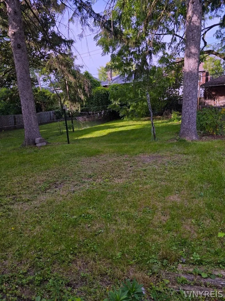 35 Englewood Avenue, Buffalo, New York 14214, Buffalo, New York 14214, 6 Bedroom Bedrooms, 10 Room Rooms,2 BathroomBathrooms,Residential Lease,For Rent,35 Englewood Avenue, Buffalo, New York 14214,0,B1716162